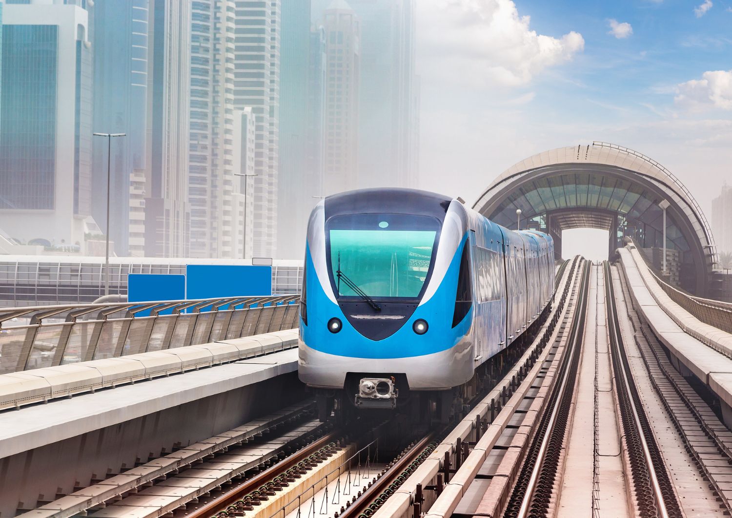 Investir à Dubaï - developpement transport urbain dubai